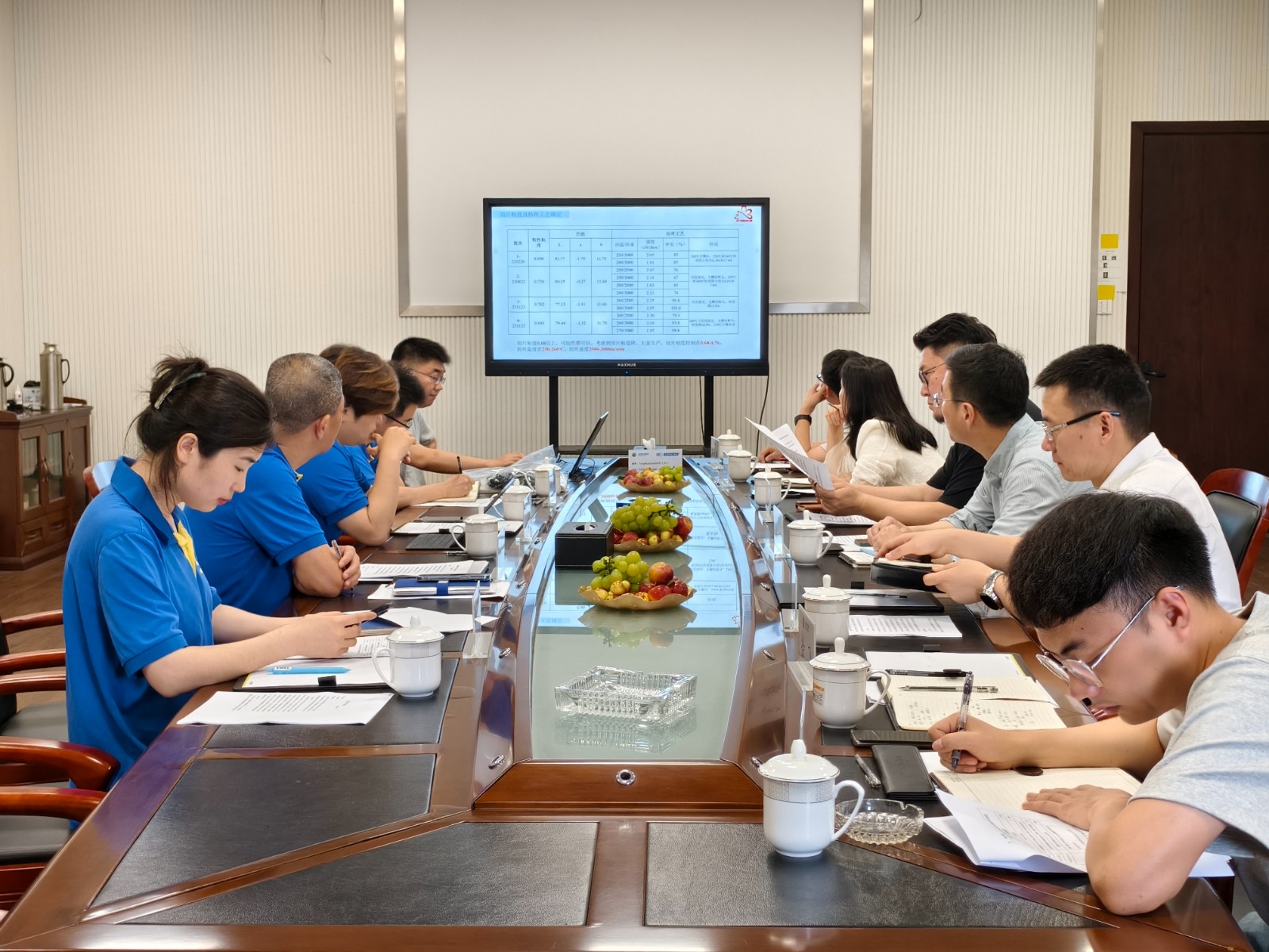 同辉控股 | 同辉纺织圆满召开生物基呋喃聚酯纤维及其成品面料应用开发战略合作讨论会